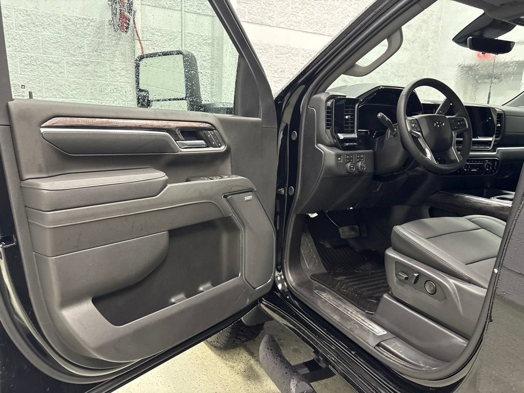 2026 Chevrolet Silverado 3500 HD LTZ Crew Cab Standard Box 4WD