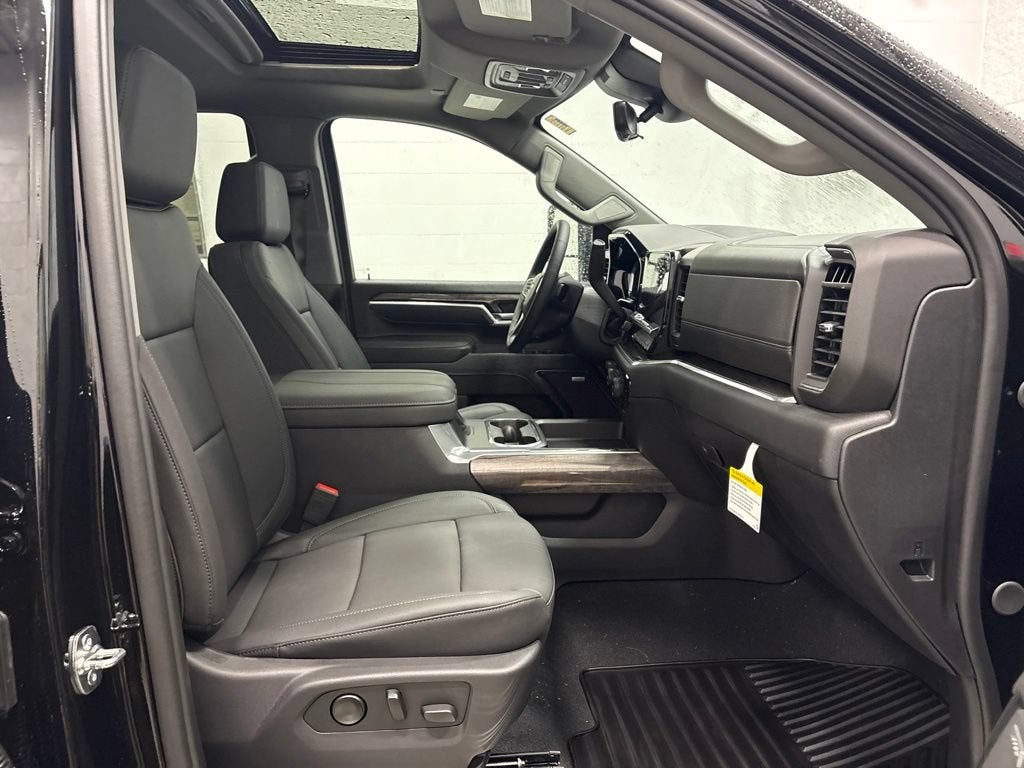 2026 Chevrolet Silverado 3500 HD LTZ Crew Cab Standard Box 4WD