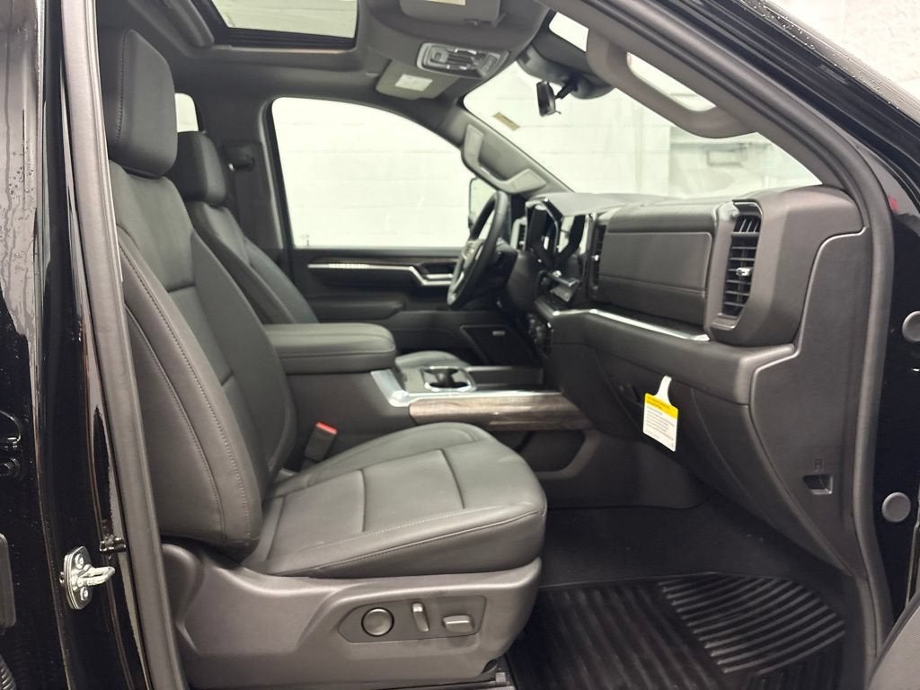 2026 Chevrolet Silverado 3500 HD LTZ Crew Cab Standard Box 4WD