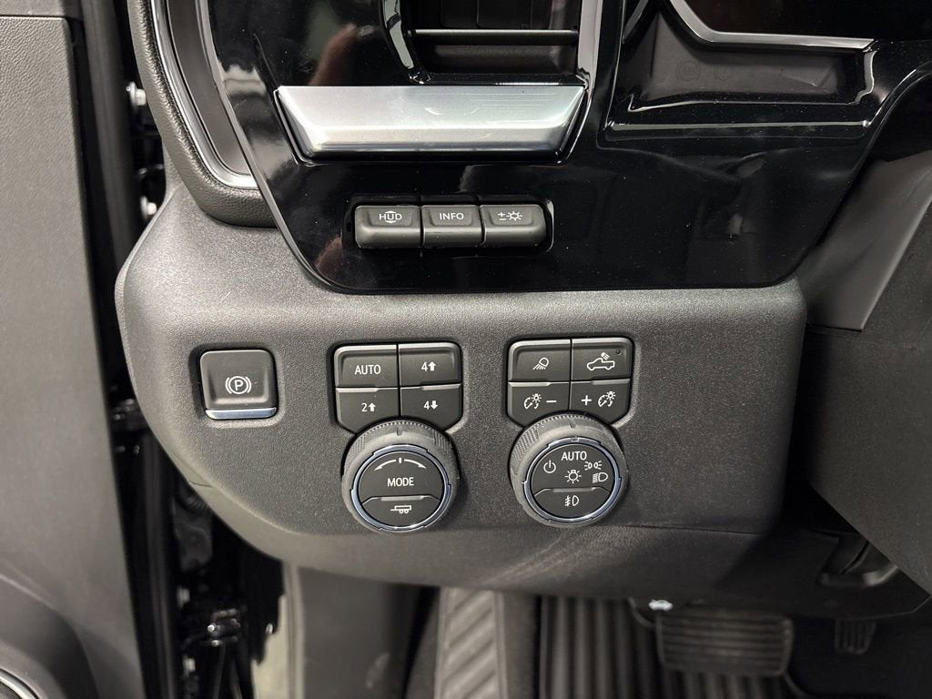 2026 Chevrolet Silverado 3500 HD LTZ Crew Cab Standard Box 4WD