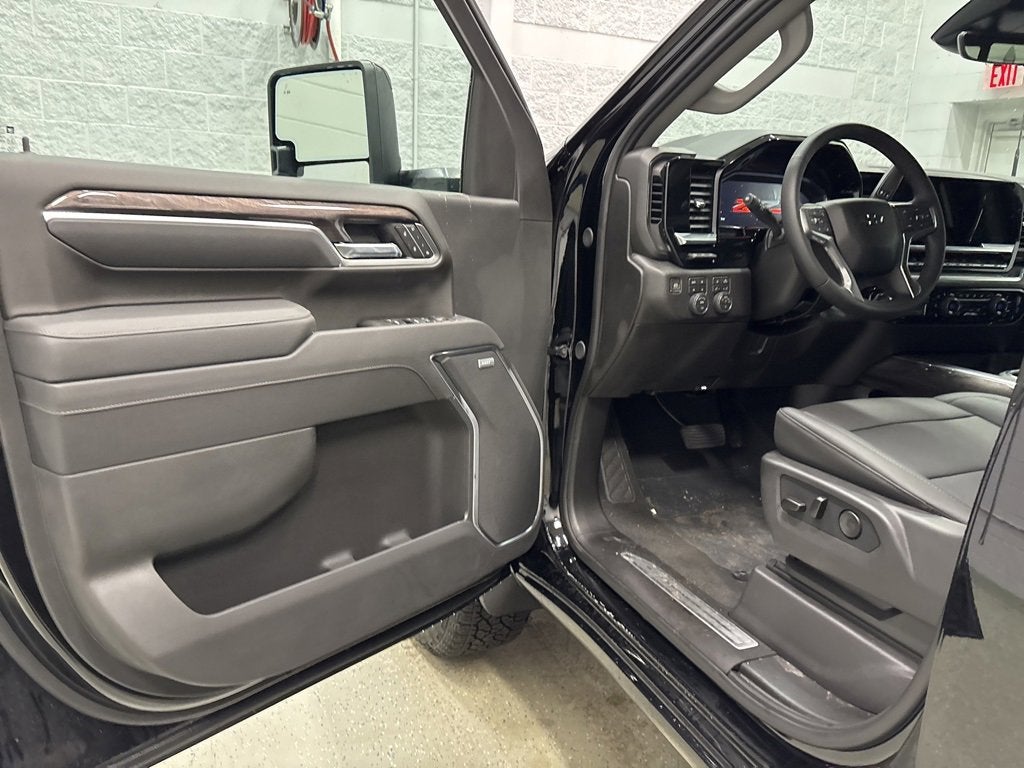 2026 Chevrolet Silverado 3500 HD LTZ Crew Cab Standard Box 4WD