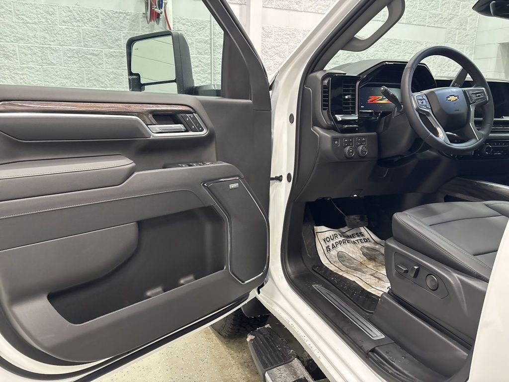 2026 Chevrolet Silverado 3500 HD LTZ Crew Cab Standard Box 4WD