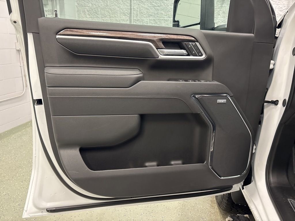 2026 Chevrolet Silverado 3500 HD LTZ Crew Cab Standard Box 4WD