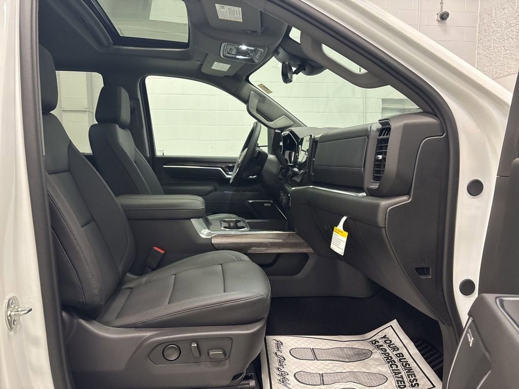 2026 Chevrolet Silverado 3500 HD LTZ Crew Cab Standard Box 4WD