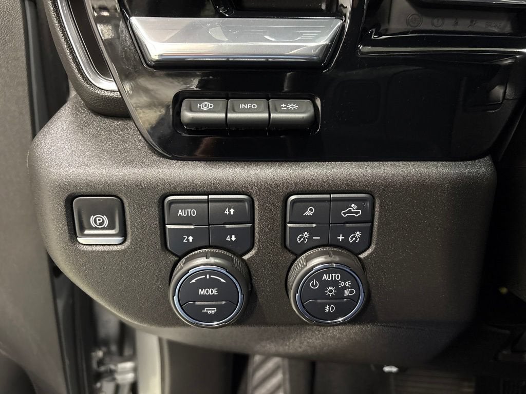 2025 Chevrolet Silverado 3500 HD LTZ