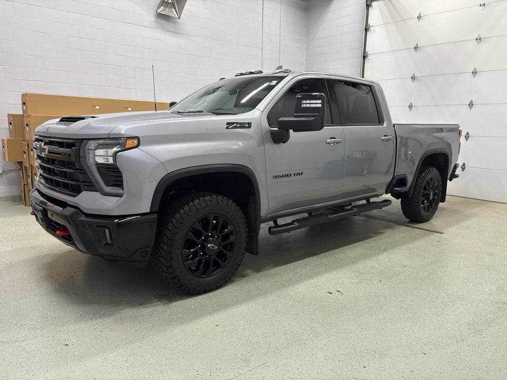 2025 Chevrolet Silverado 3500 HD LTZ