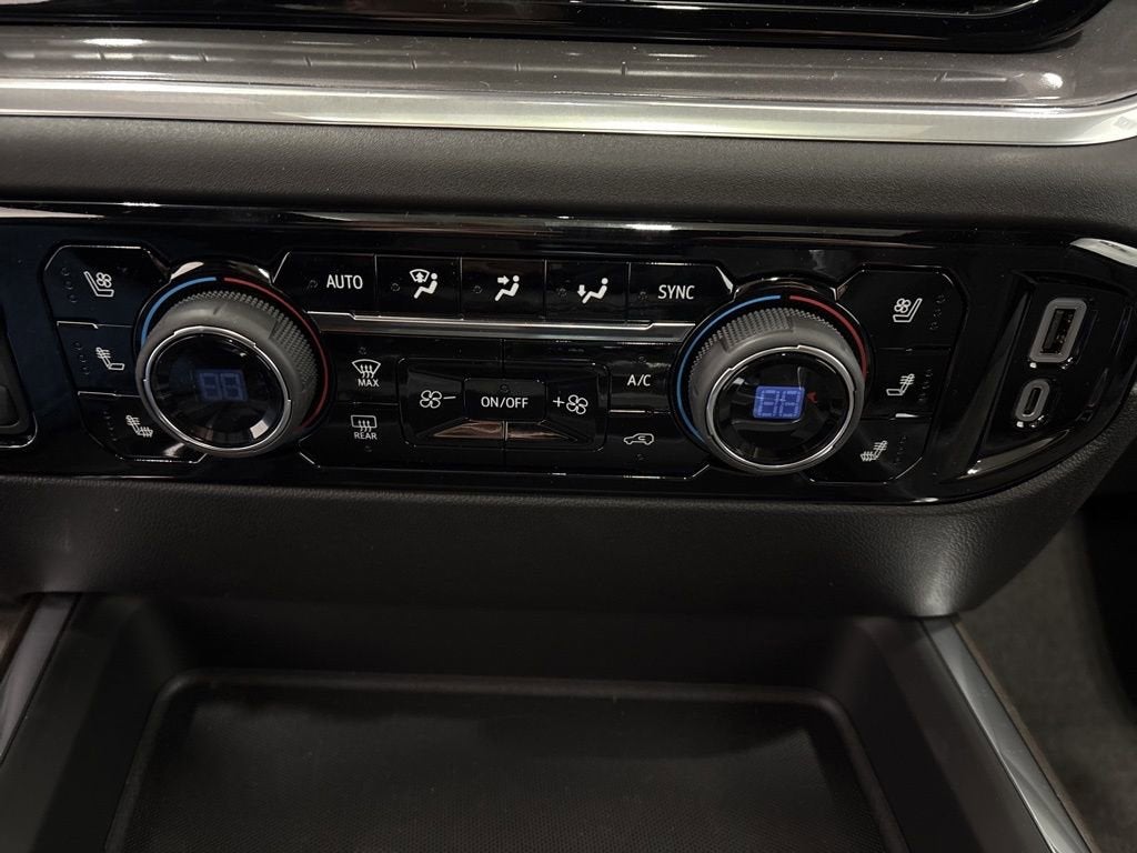 2026 Chevrolet Silverado 3500 HD High Country Crew Cab Standard Box 4WD