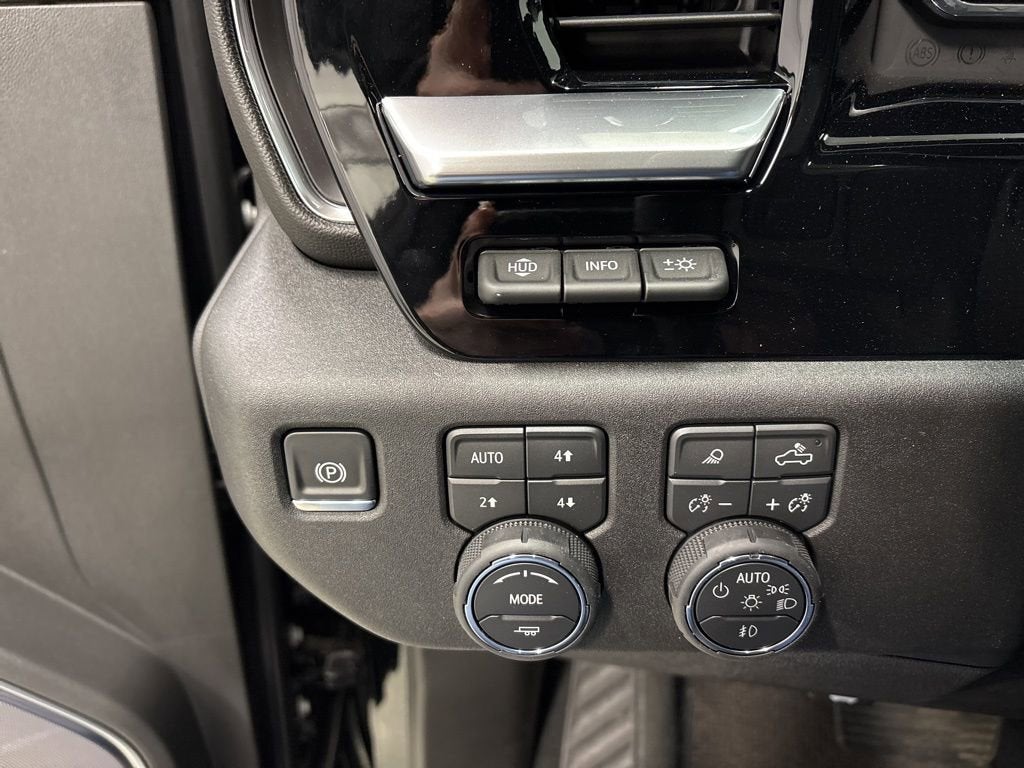 2026 Chevrolet Silverado 3500 HD High Country Crew Cab Standard Box 4WD