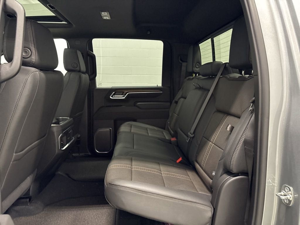 2026 Chevrolet Silverado 3500 HD High Country Crew Cab Standard Box 4WD