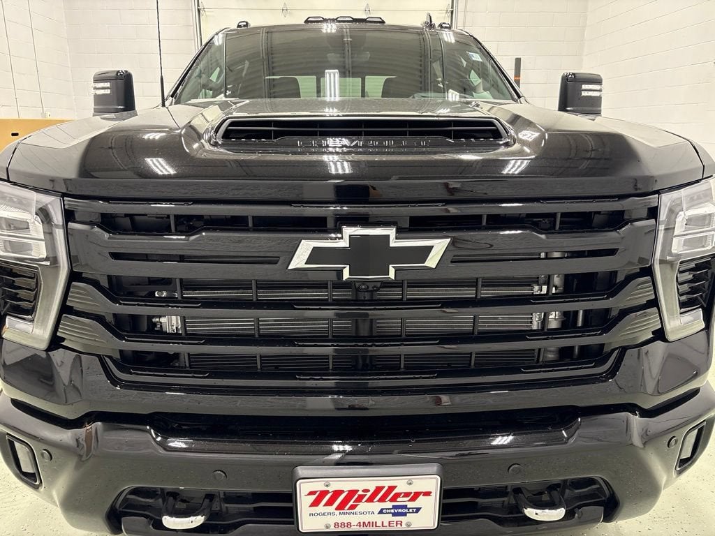 2026 Chevrolet Silverado 3500 HD High Country Crew Cab Standard Box 4WD
