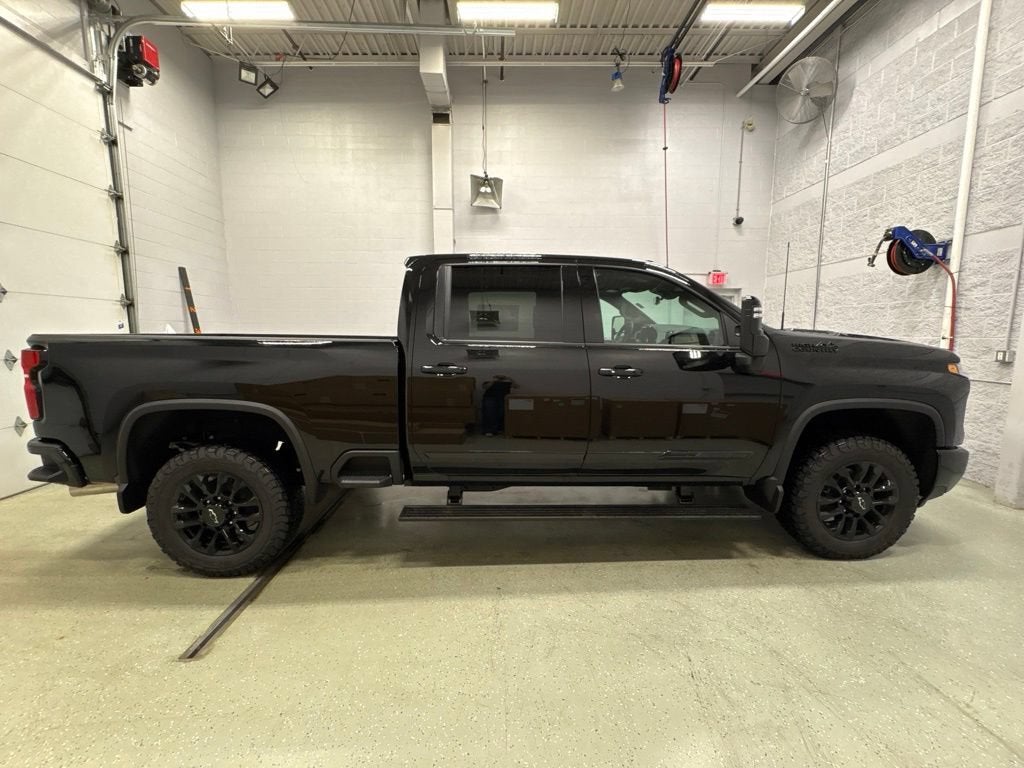 2026 Chevrolet Silverado 3500 HD High Country Crew Cab Standard Box 4WD