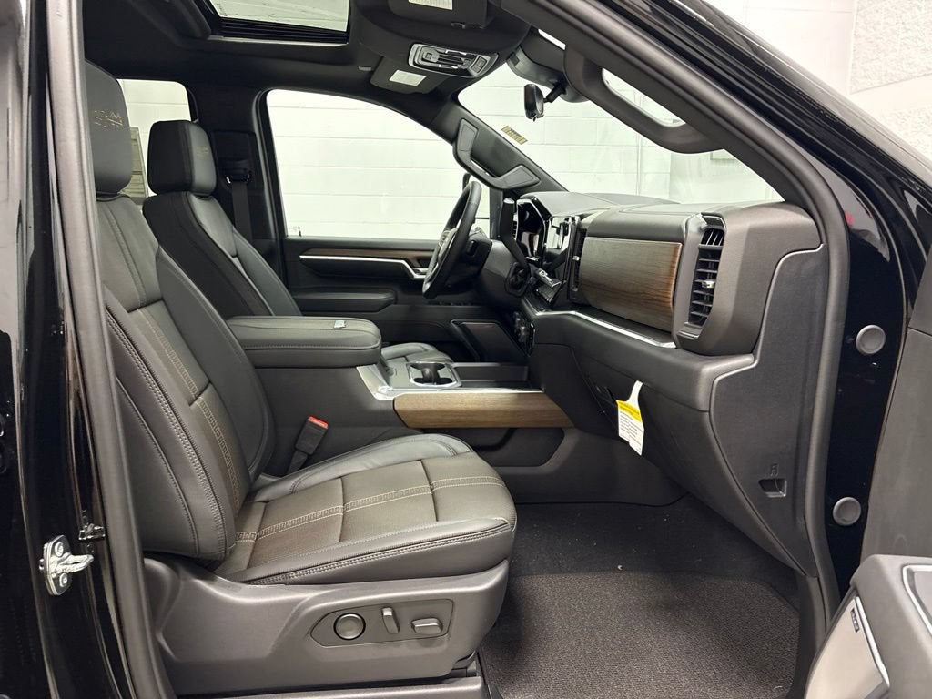 2026 Chevrolet Silverado 3500 HD High Country Crew Cab Standard Box 4WD