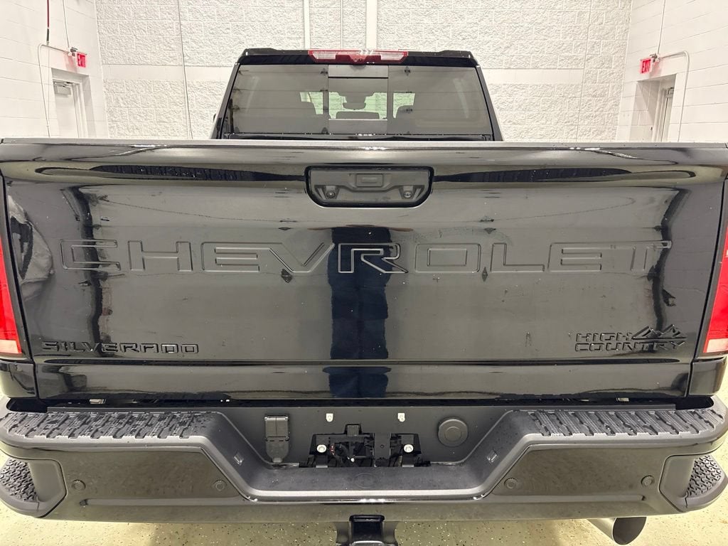 2026 Chevrolet Silverado 3500 HD High Country Crew Cab Standard Box 4WD