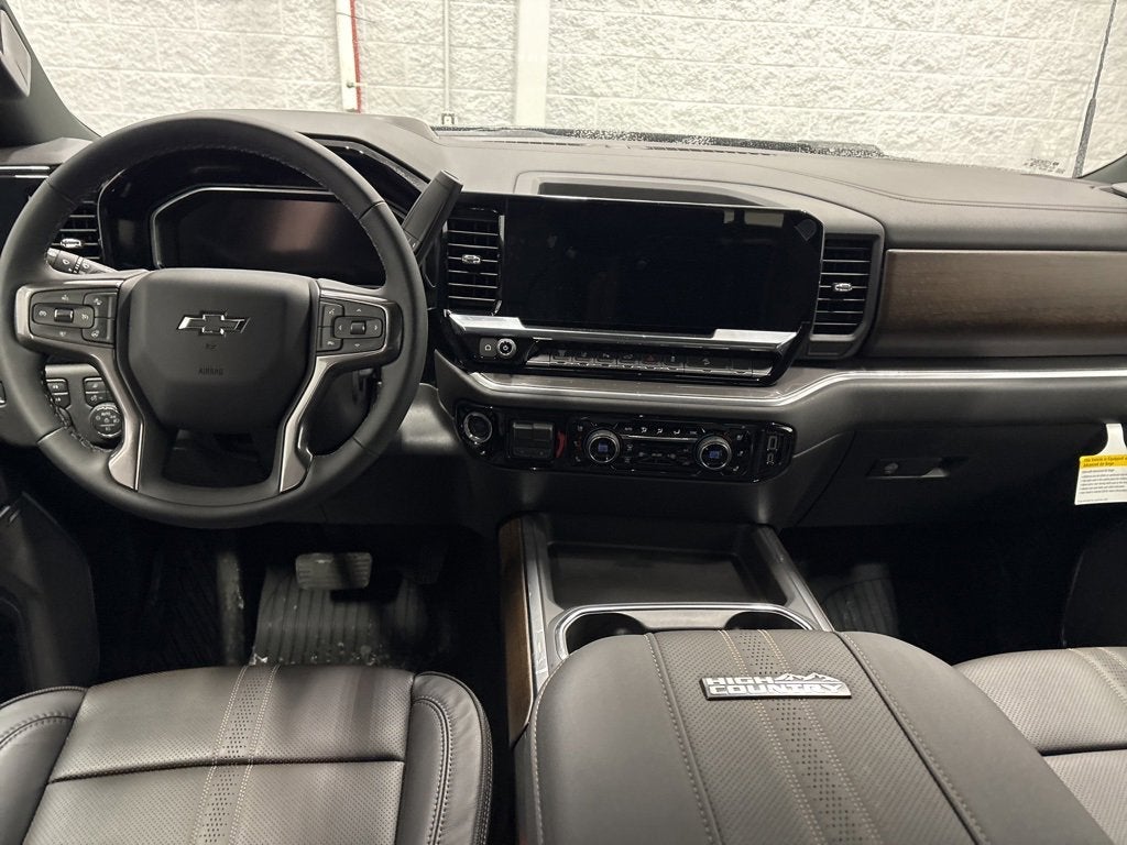 2026 Chevrolet Silverado 3500 HD High Country Crew Cab Standard Box 4WD