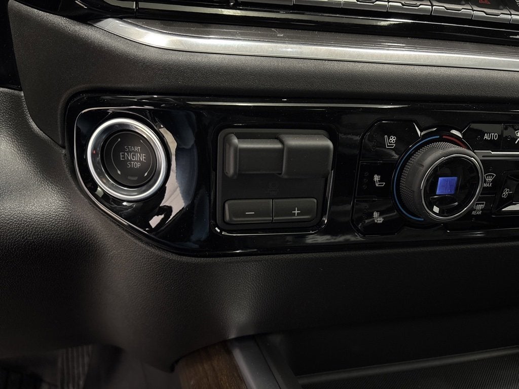 2026 Chevrolet Silverado 3500 HD High Country Crew Cab Standard Box 4WD