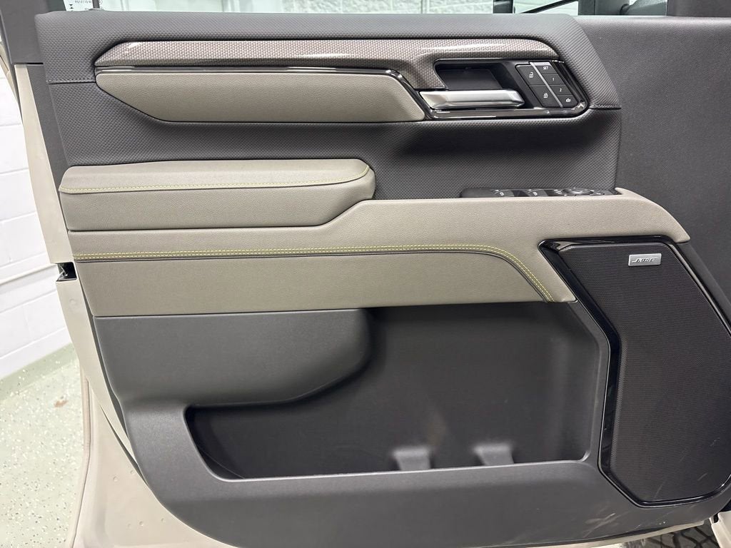 2026 Chevrolet Silverado 2500 HD ZR2 Crew Cab Standard Box 4WD