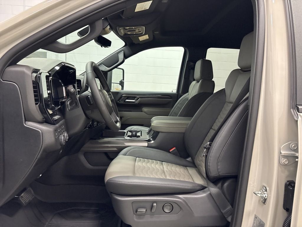 2026 Chevrolet Silverado 2500 HD ZR2 Crew Cab Standard Box 4WD