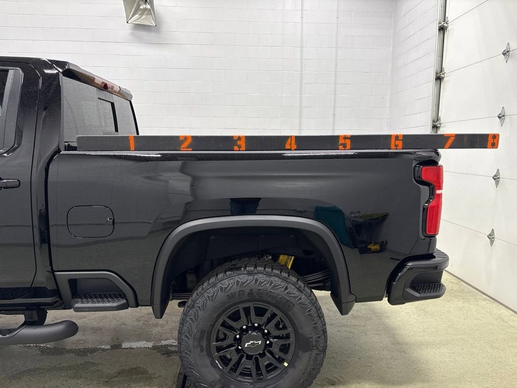 2026 Chevrolet Silverado 2500 HD ZR2 Crew Cab Standard Box 4WD