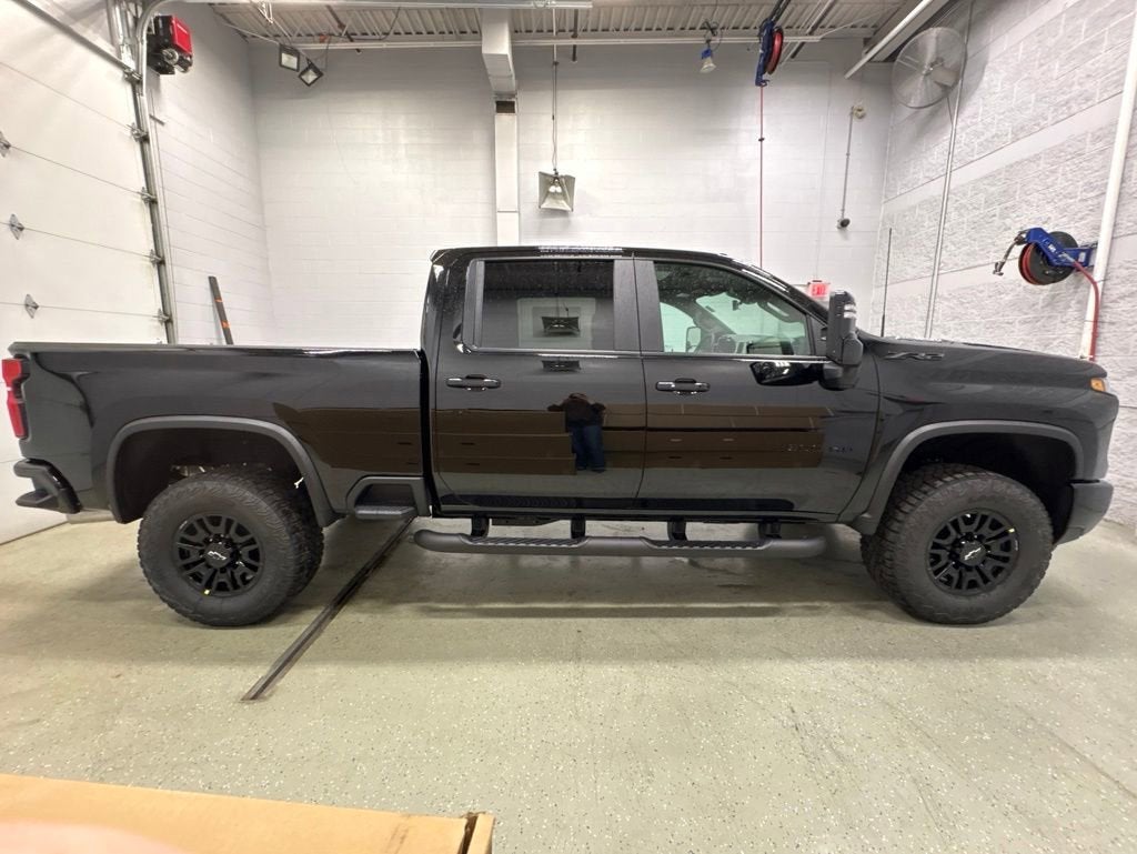 2026 Chevrolet Silverado 2500 HD ZR2 Crew Cab Standard Box 4WD