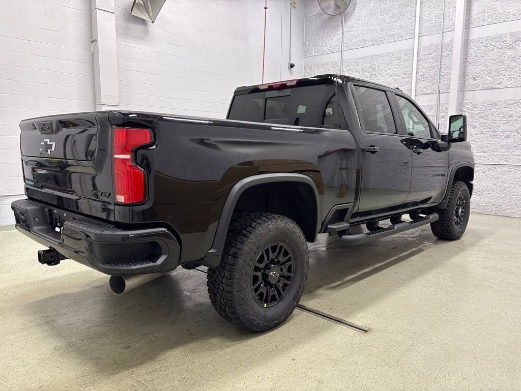 2026 Chevrolet Silverado 2500 HD ZR2 Crew Cab Standard Box 4WD