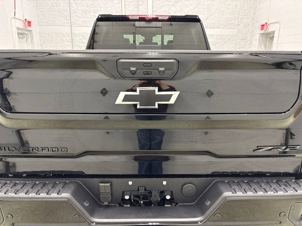 2026 Chevrolet Silverado 2500 HD ZR2 Crew Cab Standard Box 4WD