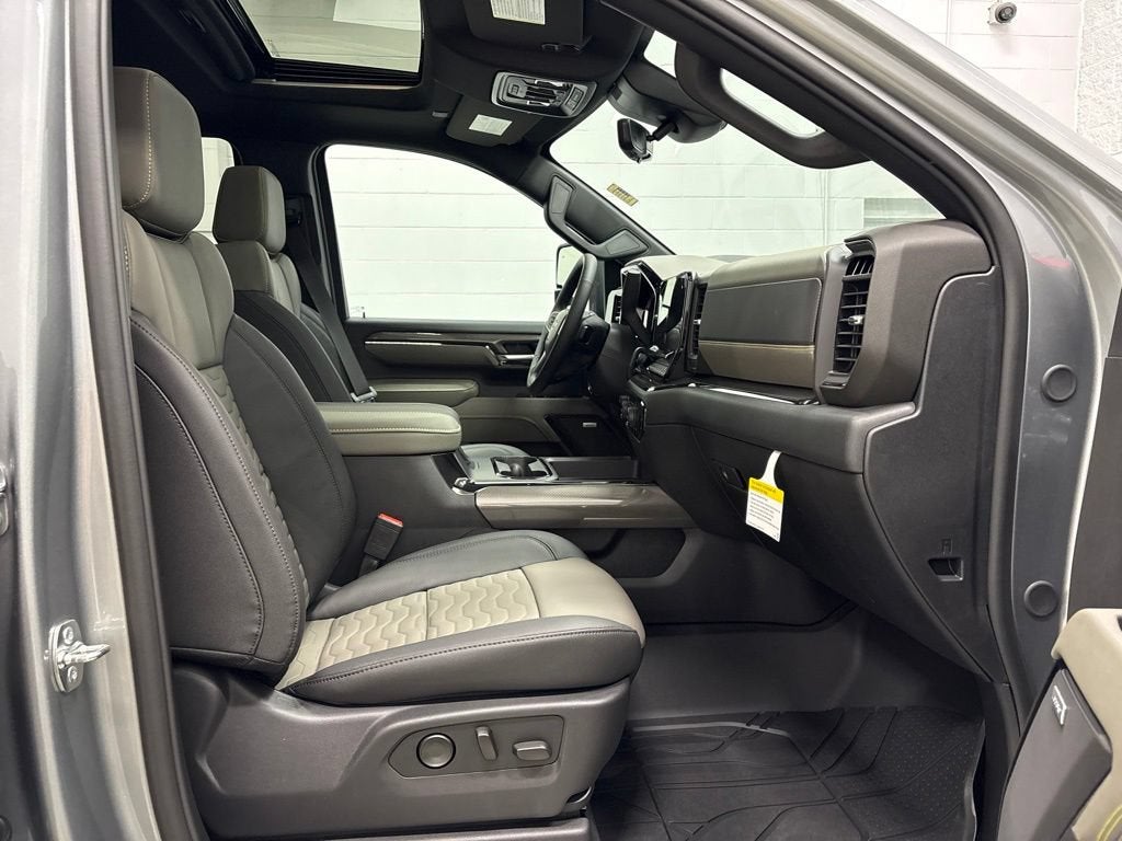 2026 Chevrolet Silverado 2500 HD ZR2 Crew Cab Standard Box 4WD