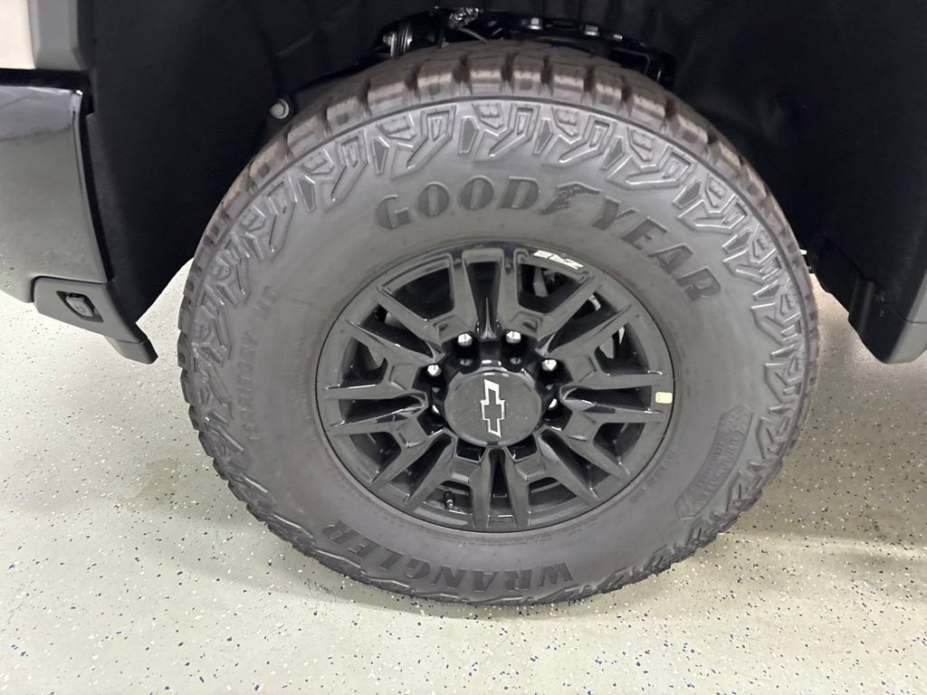 2026 Chevrolet Silverado 2500 HD ZR2 Crew Cab Standard Box 4WD