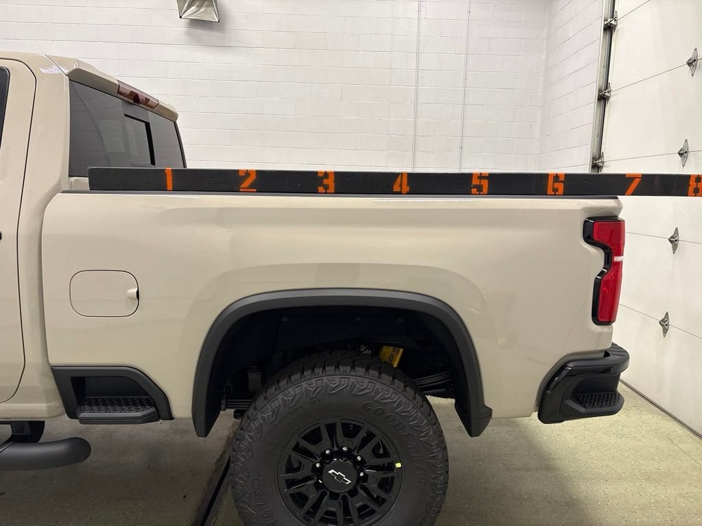 2026 Chevrolet Silverado 2500 HD ZR2 Crew Cab Standard Box 4WD