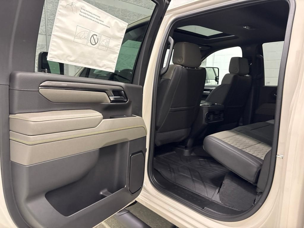 2026 Chevrolet Silverado 2500 HD ZR2 Crew Cab Standard Box 4WD