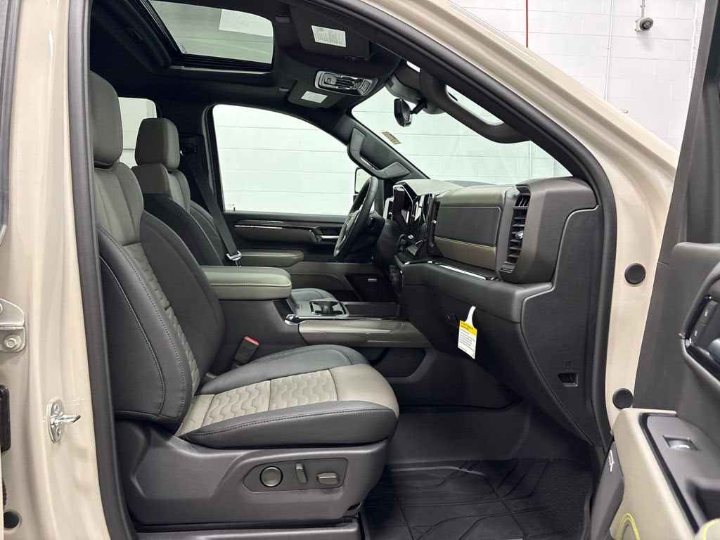2026 Chevrolet Silverado 2500 HD ZR2 Crew Cab Standard Box 4WD
