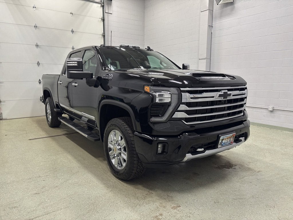 Used 2024 Chevrolet Silverado 2500HD High Country with VIN 2GC4YRE79R1114763 for sale in Rogers, Minnesota