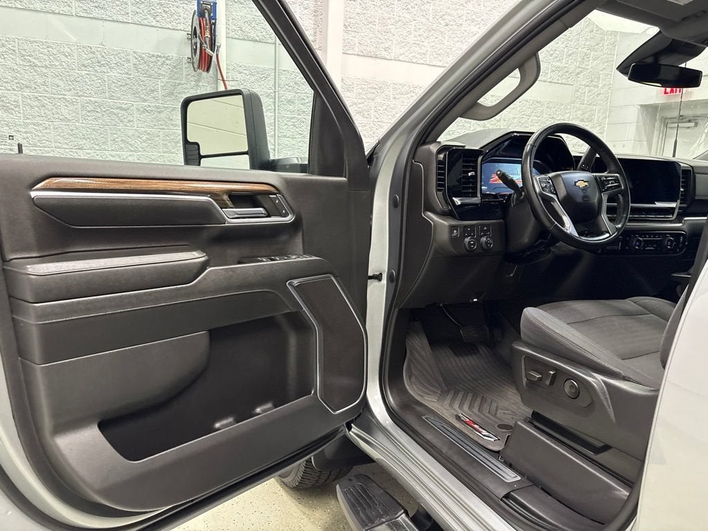 2024 Chevrolet Silverado 3500 HD LT