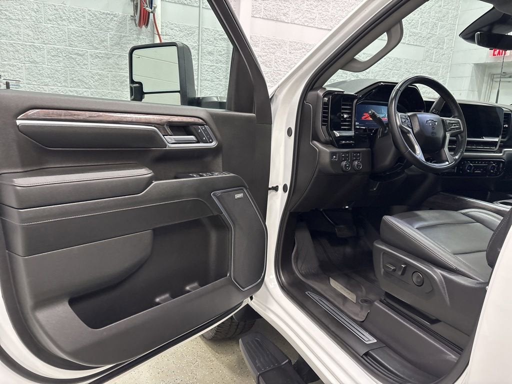 2024 Chevrolet Silverado 3500 HD LTZ