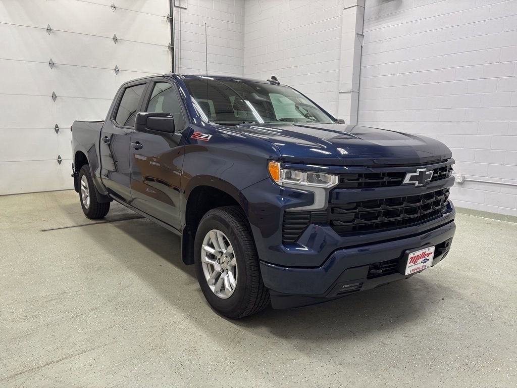 Used 2022 Chevrolet Silverado 1500 RST with VIN 2GCUDEEDXN1504906 for sale in Rogers, Minnesota