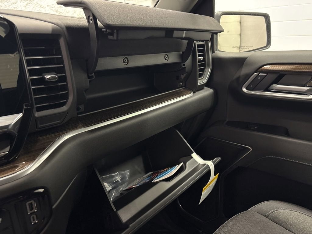 2026 Chevrolet Silverado 1500 LT Crew Cab Short Box 4WD