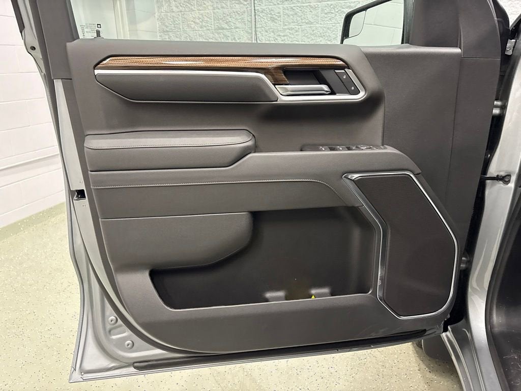 2026 Chevrolet Silverado 1500 LT Crew Cab Short Box 4WD