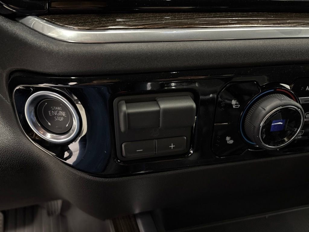 2026 Chevrolet Silverado 1500 LT Crew Cab Short Box 4WD