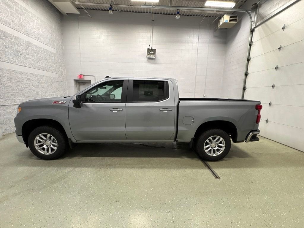 2026 Chevrolet Silverado 1500 LT Crew Cab Short Box 4WD