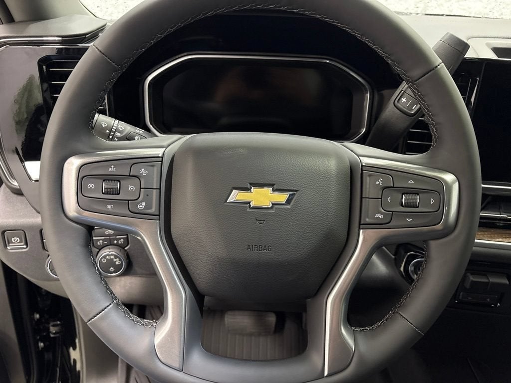 2026 Chevrolet Silverado 1500 LT Crew Cab Short Box 4WD