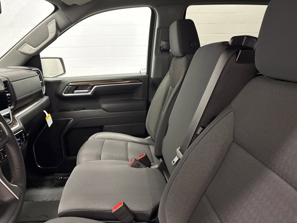 2026 Chevrolet Silverado 1500 LT Crew Cab Short Box 4WD