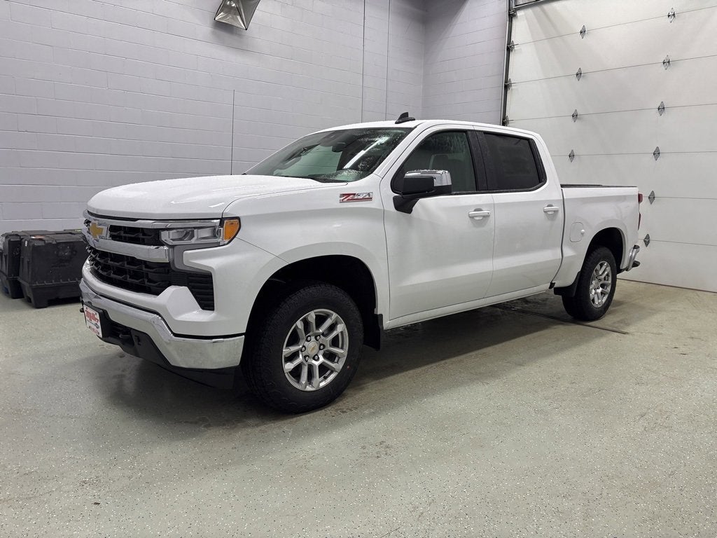 2026 Chevrolet Silverado 1500 LT Crew Cab Short Box 4WD