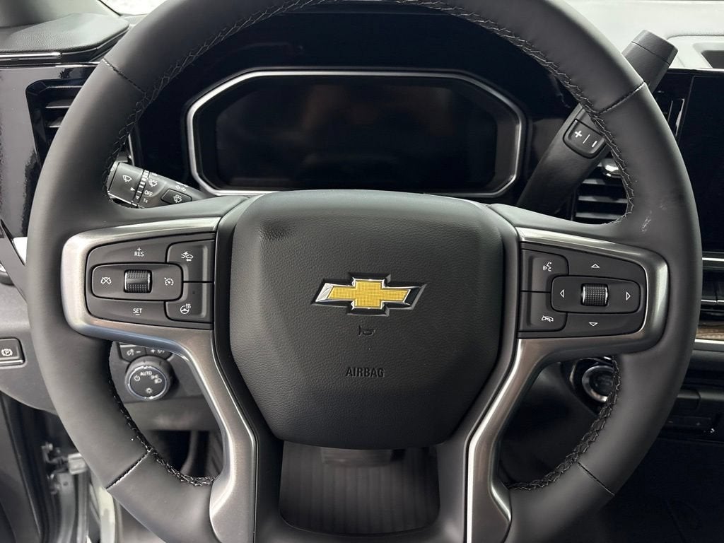 2026 Chevrolet Silverado 1500 LT Crew Cab Short Box 4WD
