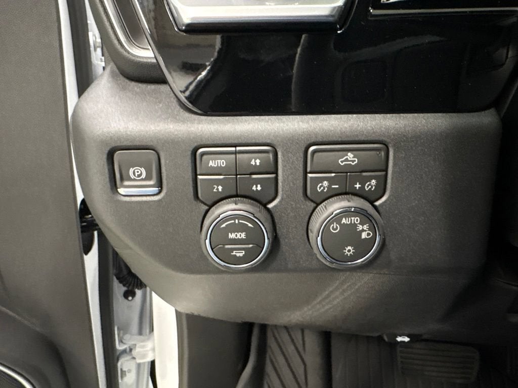 2026 Chevrolet Silverado 1500 LT Crew Cab Short Box 4WD