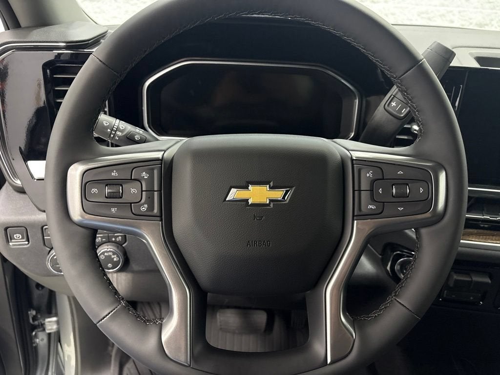 2026 Chevrolet Silverado 1500 LT Crew Cab Short Box 4WD