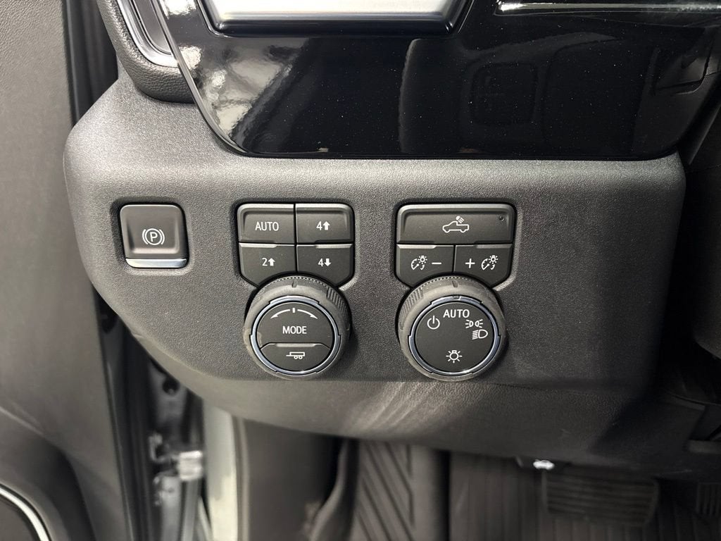 2026 Chevrolet Silverado 1500 LT Crew Cab Short Box 4WD