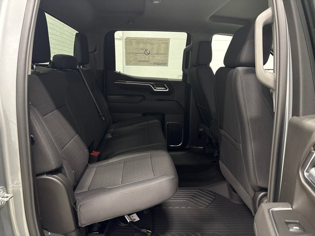 2026 Chevrolet Silverado 1500 LT Crew Cab Short Box 4WD
