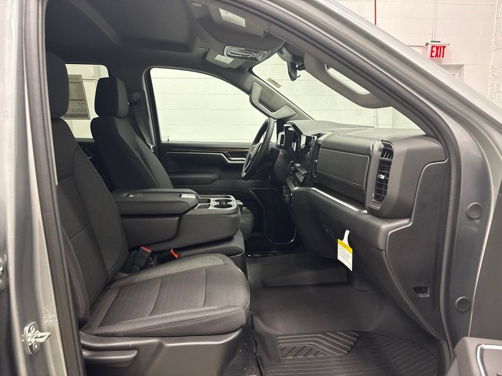 2026 Chevrolet Silverado 1500 LT Crew Cab Short Box 4WD