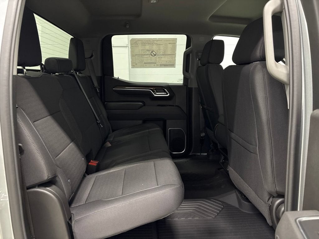 2026 Chevrolet Silverado 1500 LT Crew Cab Short Box 4WD