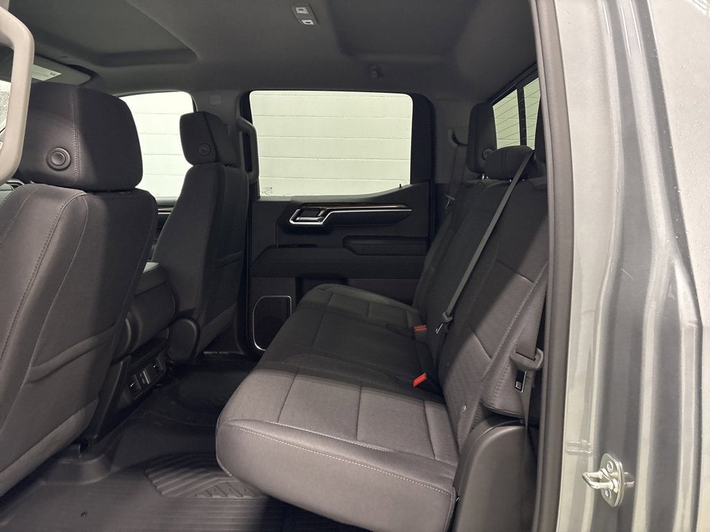 2026 Chevrolet Silverado 1500 LT Crew Cab Short Box 4WD