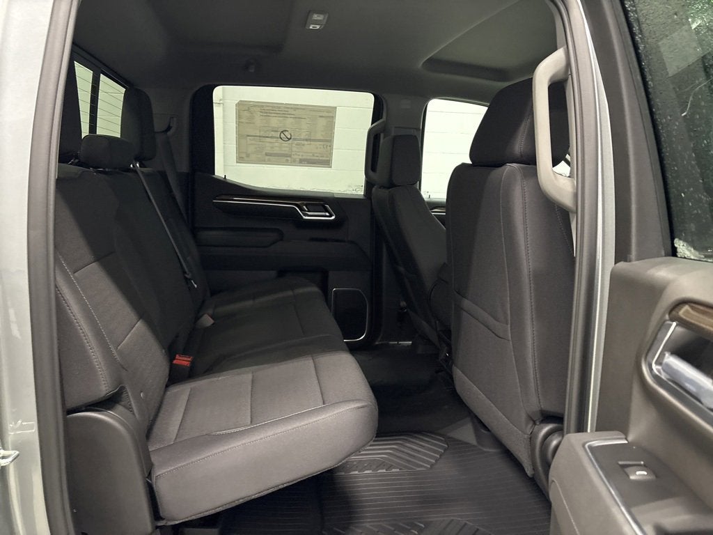 2026 Chevrolet Silverado 1500 LT Crew Cab Short Box 4WD